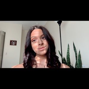 Meet your Posher, Christina